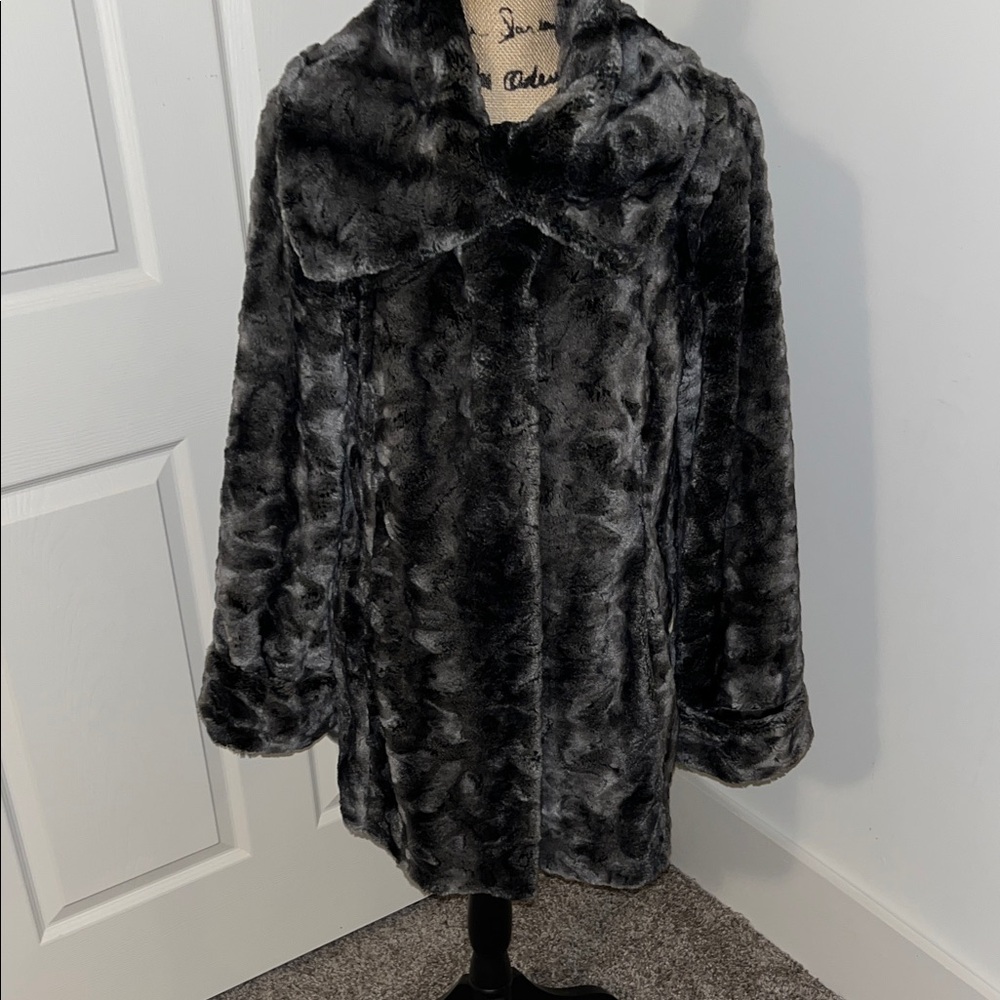 Jones New York Luxe Teddy Jacket in Dark Gray